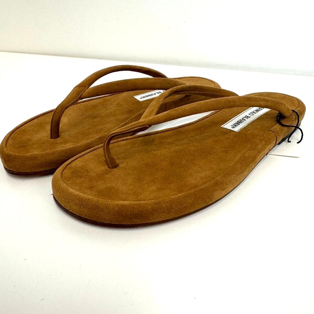 Manolo Blahnik Brown Suede Thong Sandal Flats 37.5 NEW Tan Round Toe Shoes - Picture 3 of 6